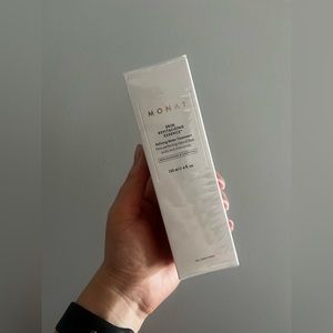 New Skin Revitalizing essence Monat